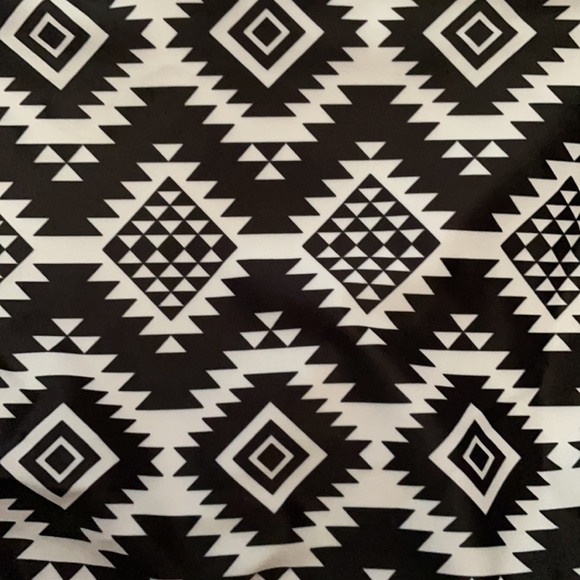 Enjoy the Sunshine Plus Size Tankini Aztec Swim Top - Picture 8 of 9